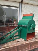 濮阳范县顾客订购的麸饼粉碎机已通过物流发出